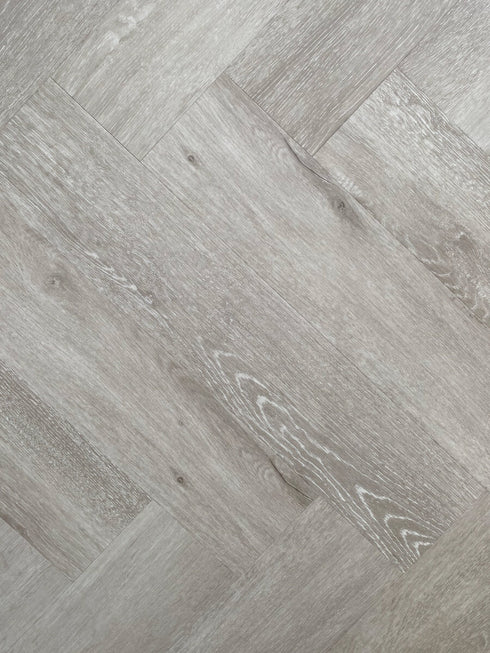 9mm Hybrid Herringbone Obsidian - Grey Leaf - HTT Flooring